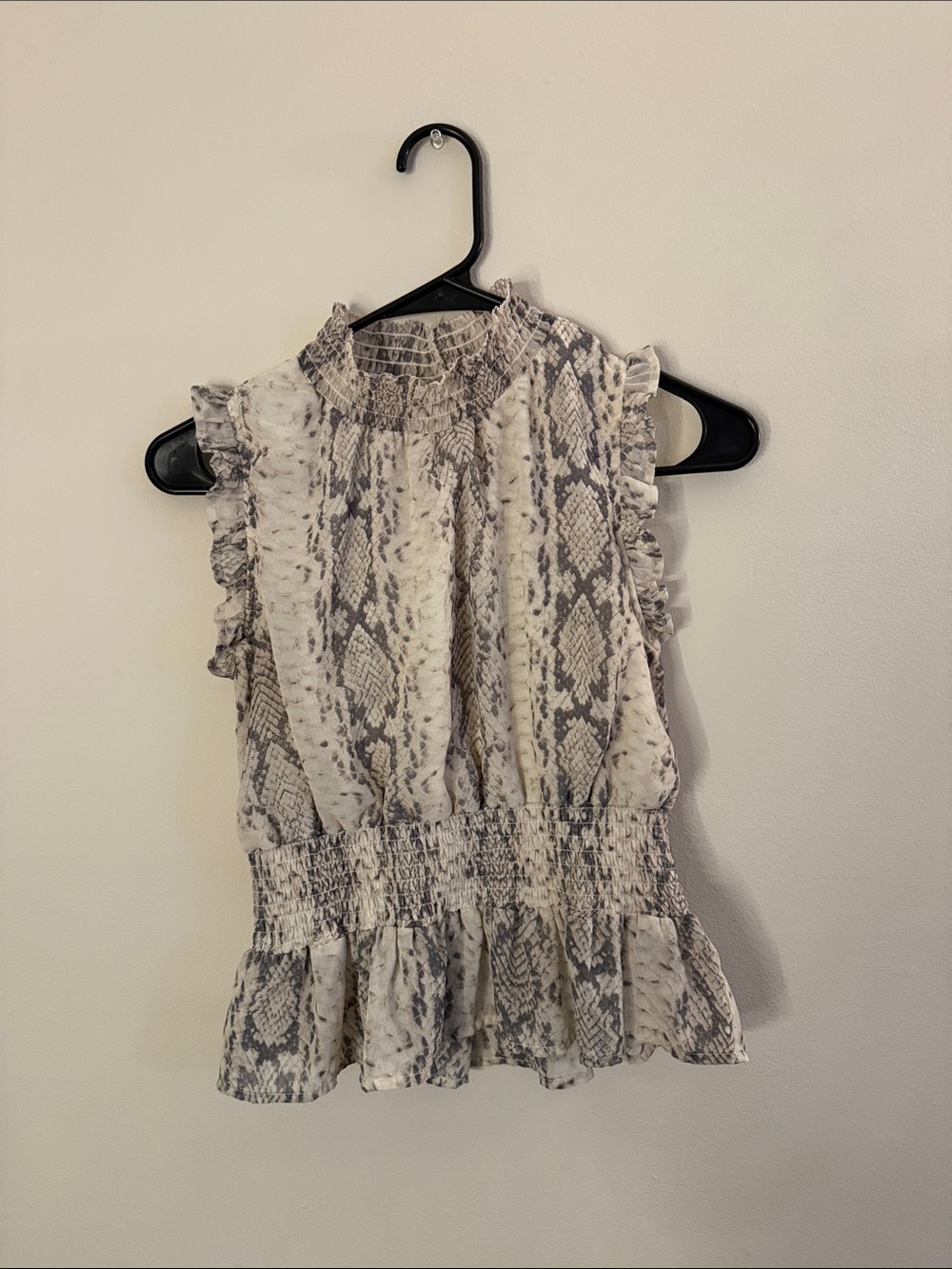 Sleeveless Snake-Print Ruffle Top in Cream and Gray